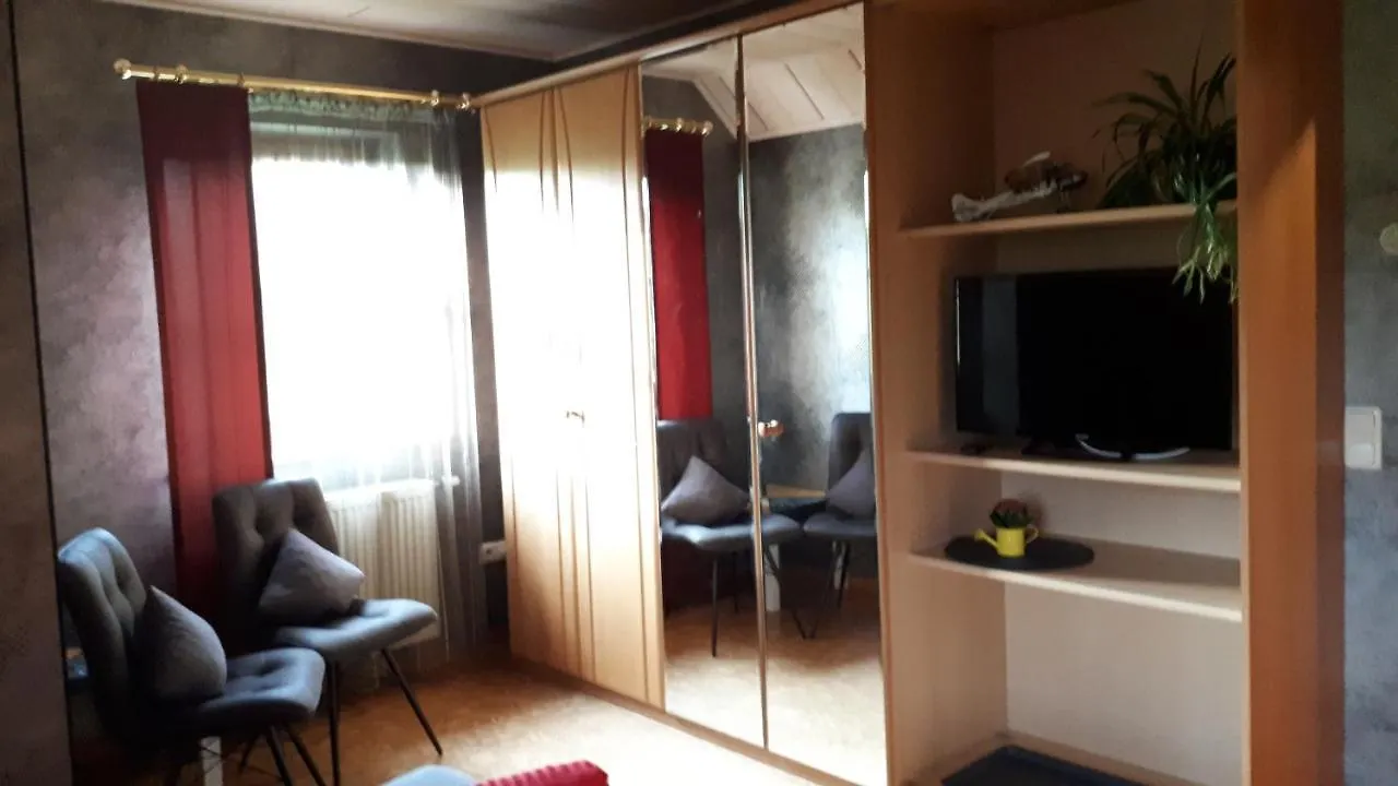Privatzimmer Mit Gemeinschaftsbad - Zur Fliegerbank In Der Rhoen Burkardroth
