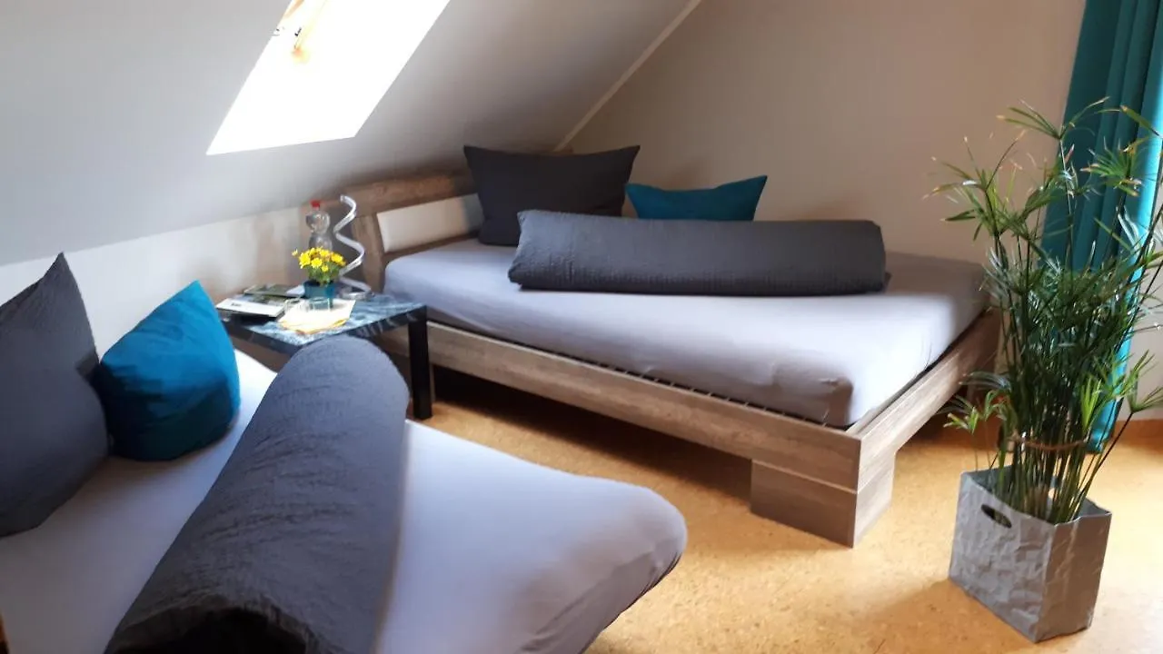 Privatzimmer Mit Gemeinschaftsbad - Zur Fliegerbank In Der Rhoen Burkardroth 0*,  Germany